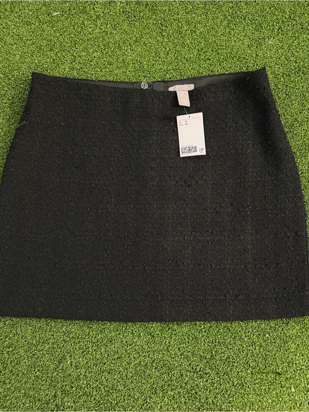NWT H&M Black Textured Bouclé Tweed Mini Skirt Size 12 High Waist Back Zip
